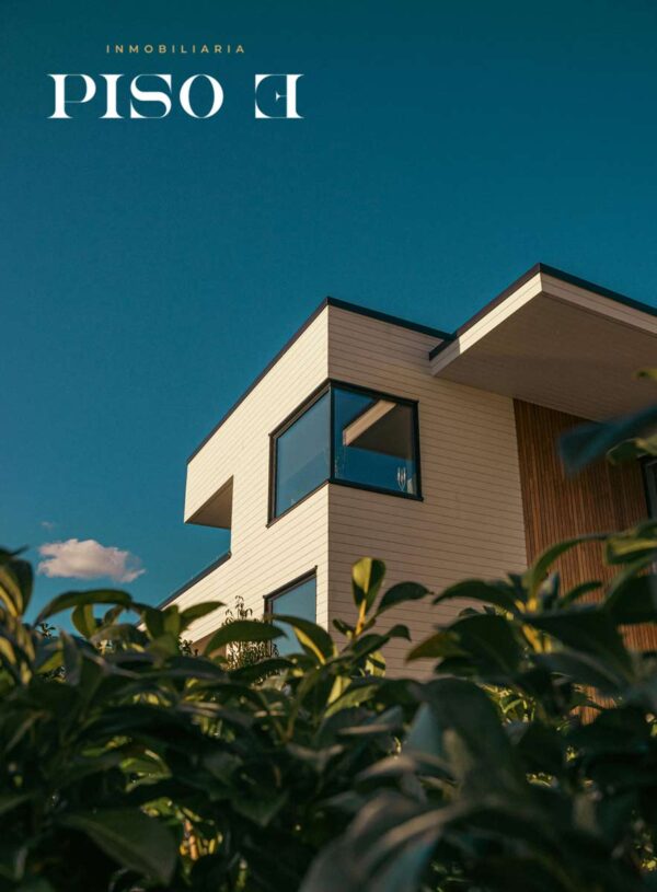 casa-moderna-plano-contrapicado